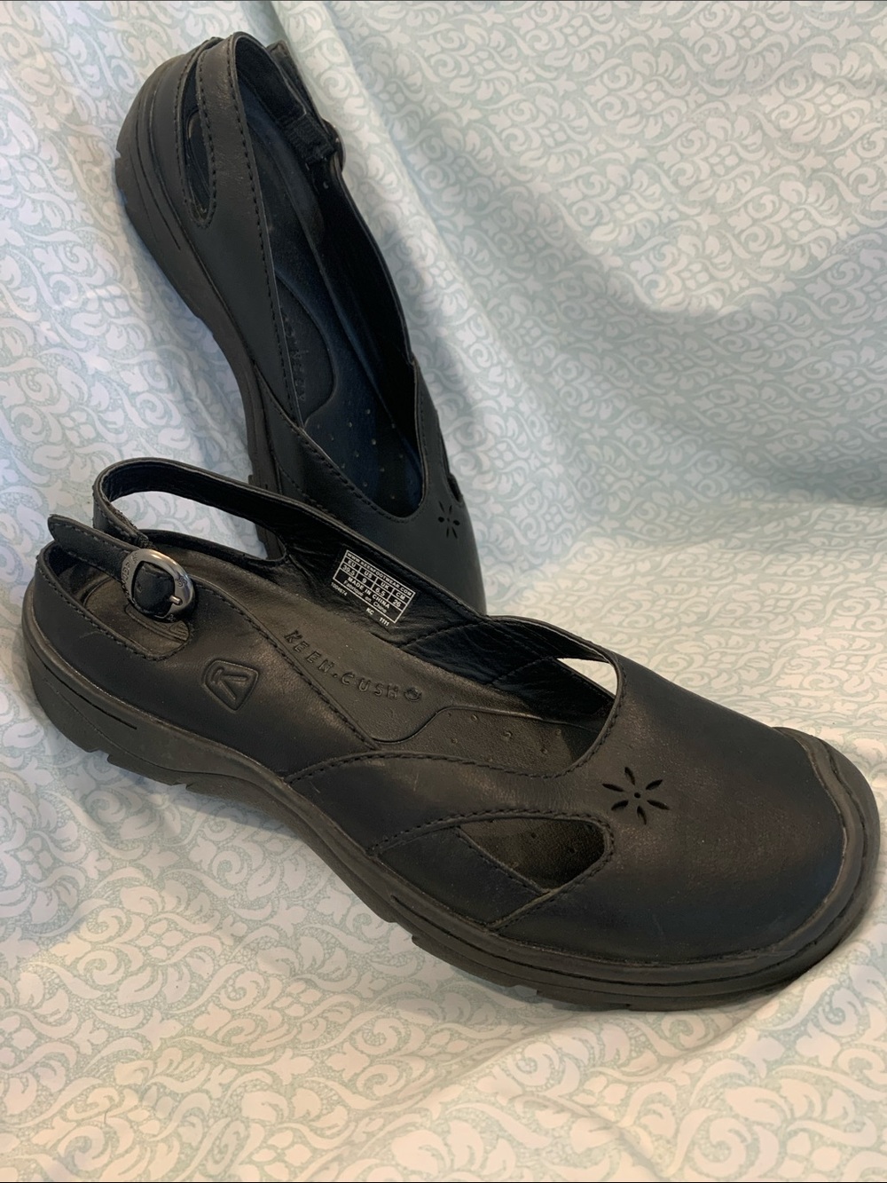 Keen Paradise sling back leather flats US9 1004674